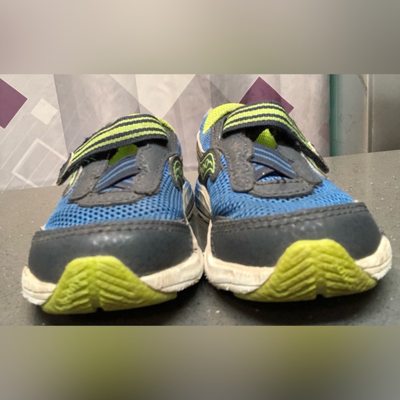 Saucony navy/green boys' sneaker, size 6W (toddler) - Picture 8 of 13